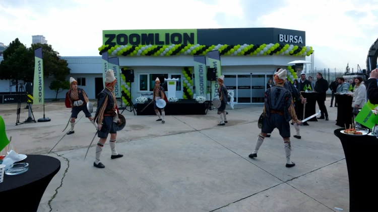 bursa açılış halk oyunları gösterisi